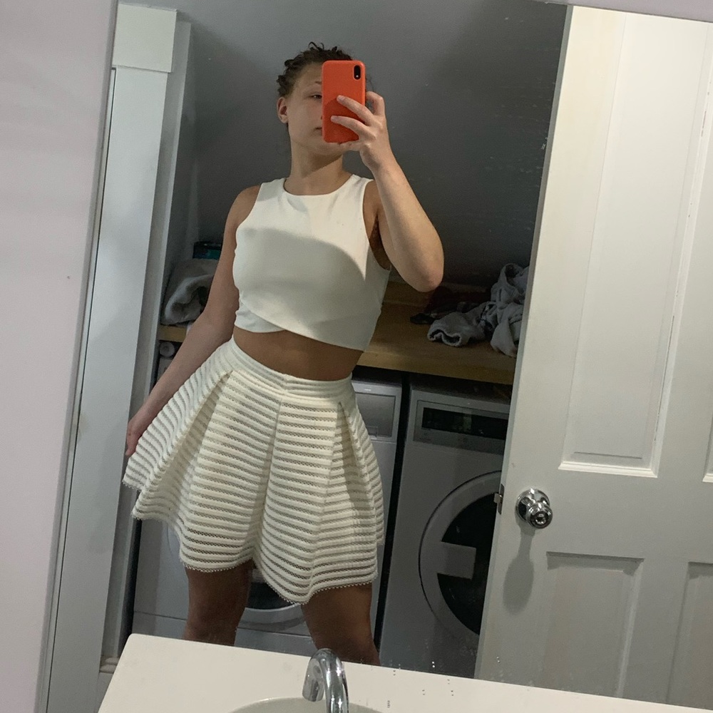 Women’s EXPRESS cream white set